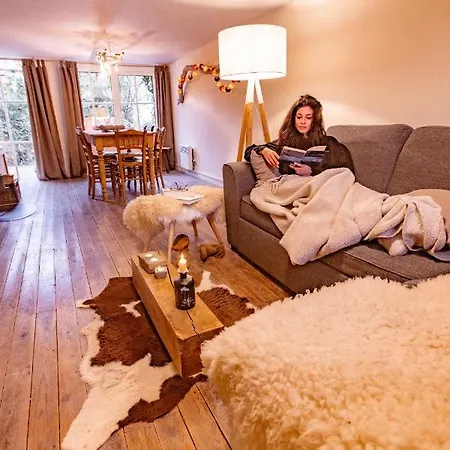 Casa de Férias Vakantiewoning Op Natuurterrein T Heuvelhof Met Optioneel Hottub En Sauna *