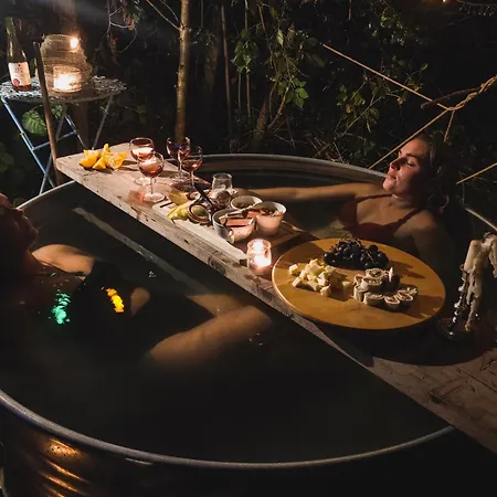 Vakantiewoning Op Natuurterrein T Heuvelhof Met Optioneel Hottub En Sauna * Heuvelland